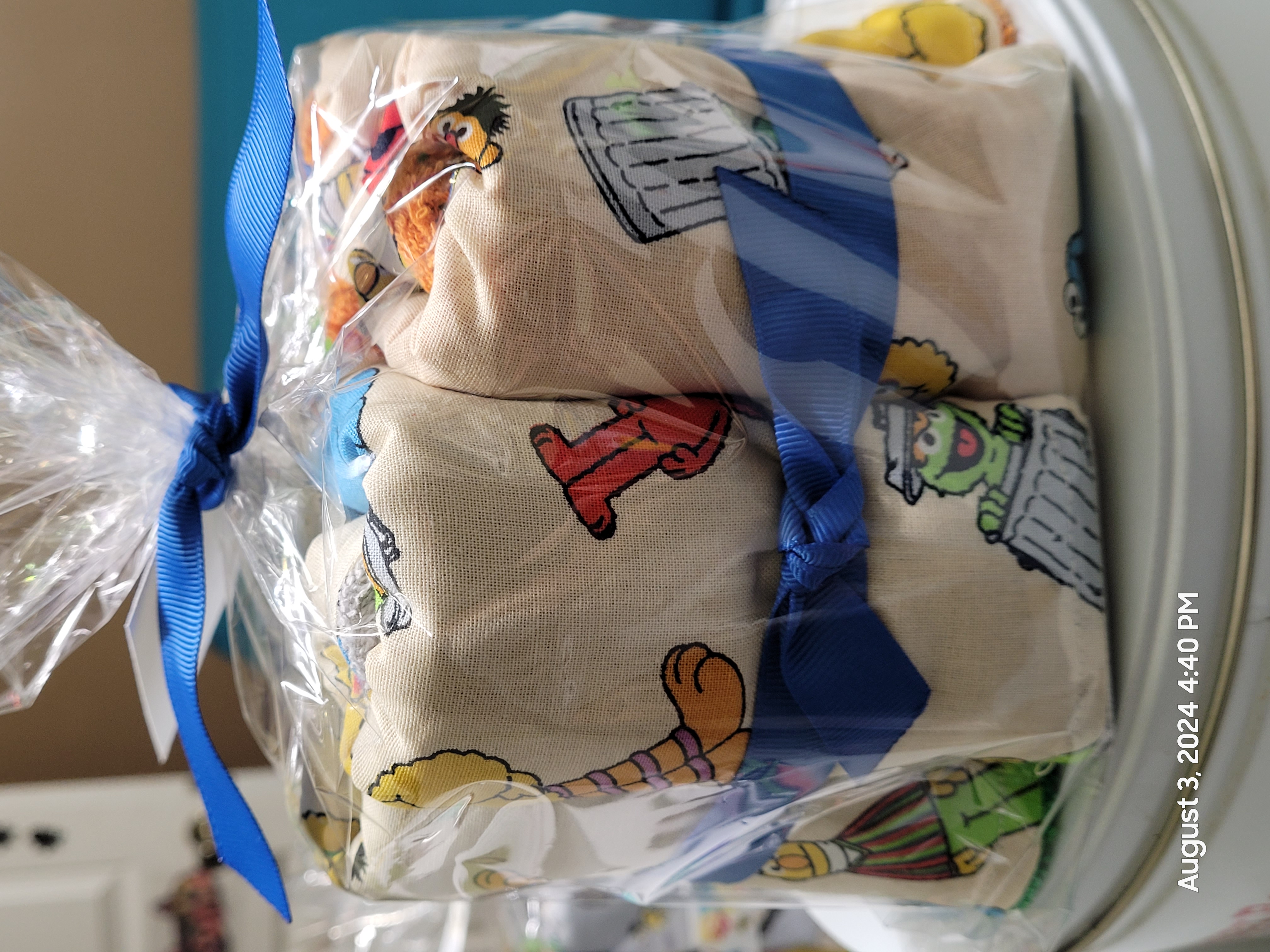 Colorful ready-to-give baby set